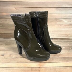 Calvin Klein Olive Green Patten Leather Jansen Bootie F2080 Size 7 1/2